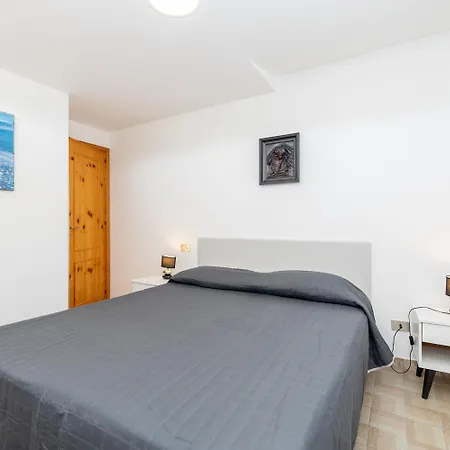 度假居 Arvilla With Private Pool *