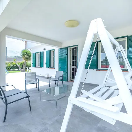 度假居 Arvilla With Private Pool
