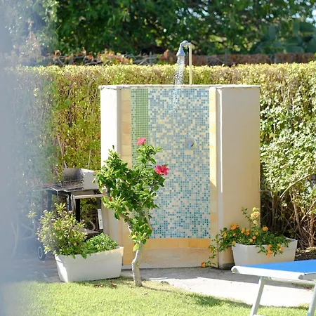 Arvilla With Private Pool 度假居 *